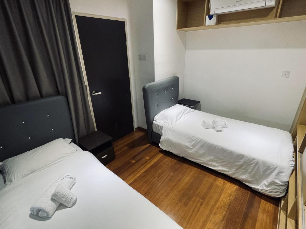 B.Suites 21 Kota Kinabalu Buitenkant foto